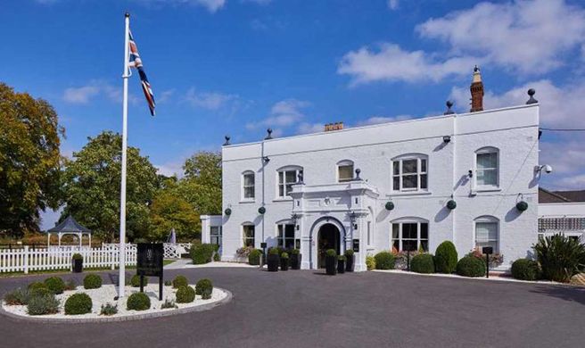Woughton House Hotel, WorldHotels Elite Exterior
