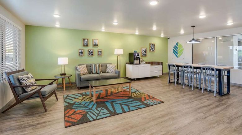 <b>WoodSpring Suites Smyrna-La Vergne Lobby</b>. Images powered by <a href="https://iceportal.shijigroup.com/" title="IcePortal" target="_blank">IcePortal</a>.