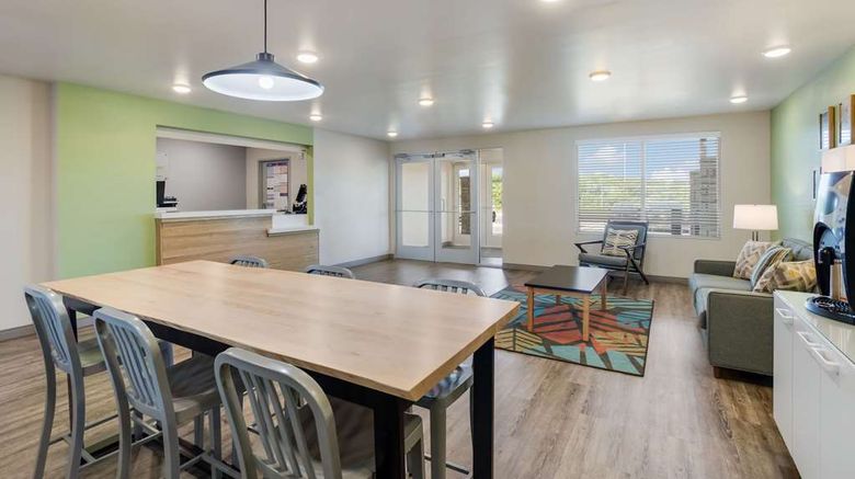 <b>WoodSpring Suites Smyrna-La Vergne Lobby</b>. Images powered by <a href="https://iceportal.shijigroup.com/" title="IcePortal" target="_blank">IcePortal</a>.