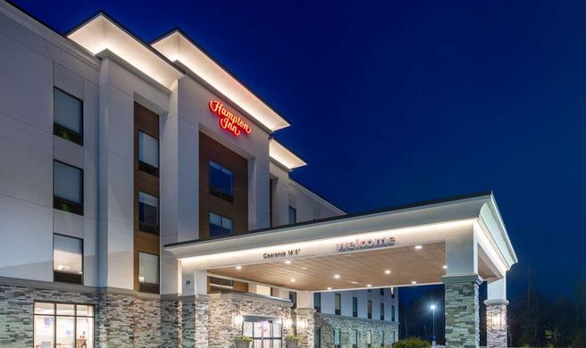 Hampton Inn Monticello Exterior