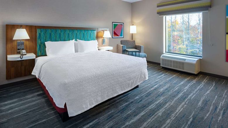 <b>Hampton Inn Monticello Room</b>. Images powered by <a href="https://iceportal.shijigroup.com/" title="IcePortal" target="_blank">IcePortal</a>.