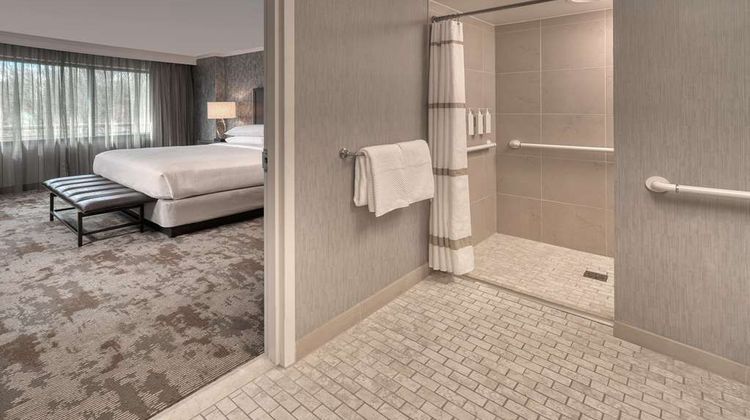 Embassy Suites by Hilton Bethesda Room