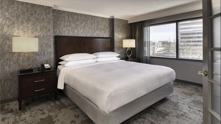 Embassy Suites by Hilton Bethesda Room