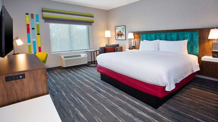 Hampton Inn by Hilton Paris Room