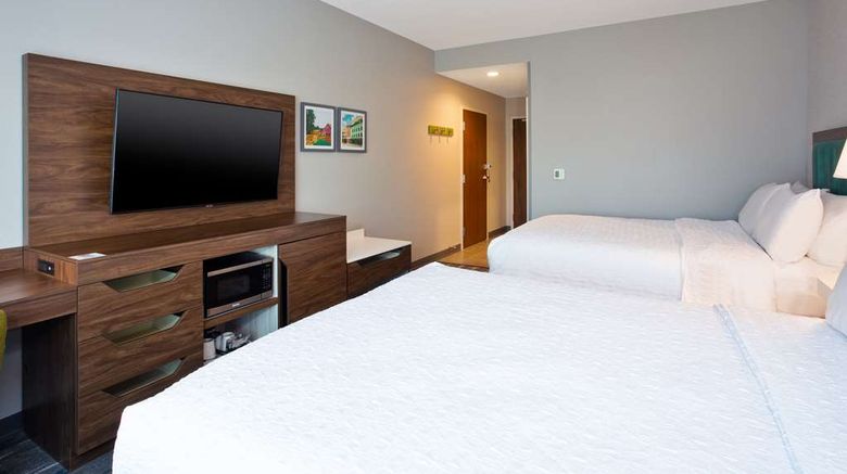<b>Hampton Inn by Hilton Paris Other</b>. Images powered by <a href="https://iceportal.shijigroup.com/" title="IcePortal" target="_blank">IcePortal</a>.