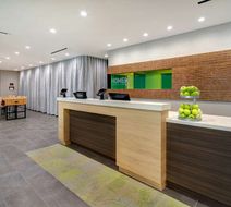 Home2 Suites by Hilton Burleson Lobby