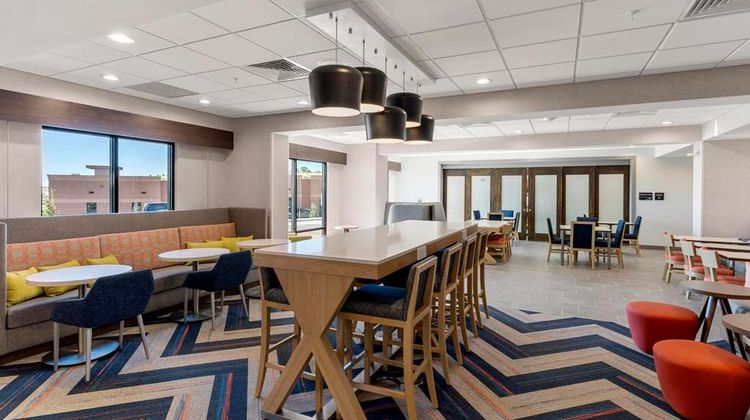 Hampton Inn Colorado Springs Northeast Lobby