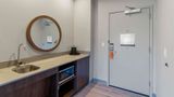 <b>Hampton Inn Colorado Springs Northeast Room</b>. Images powered by <a href="https://iceportal.shijigroup.com/" title="IcePortal" target="_blank">IcePortal</a>.