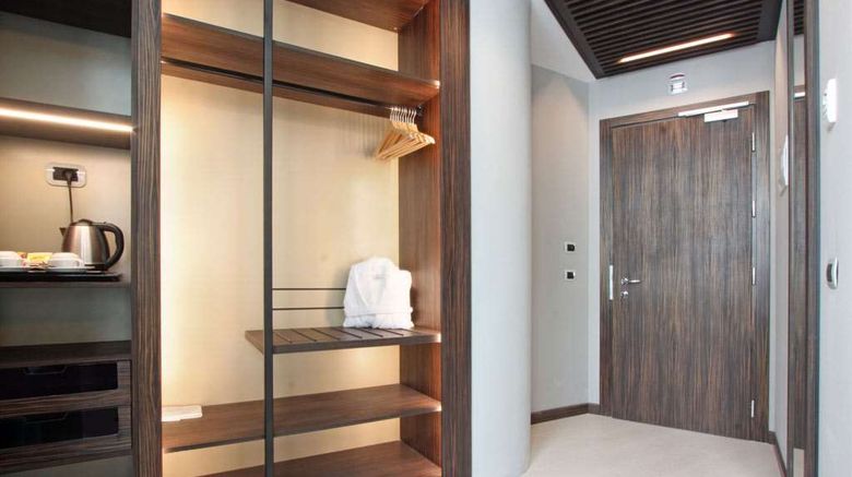<b>The Hive Room</b>. Images powered by <a href="https://iceportal.shijigroup.com/" title="IcePortal" target="_blank">IcePortal</a>.