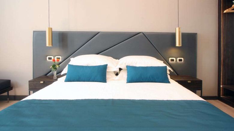 <b>The Hive Suite</b>. Images powered by <a href="https://iceportal.shijigroup.com/" title="IcePortal" target="_blank">IcePortal</a>.