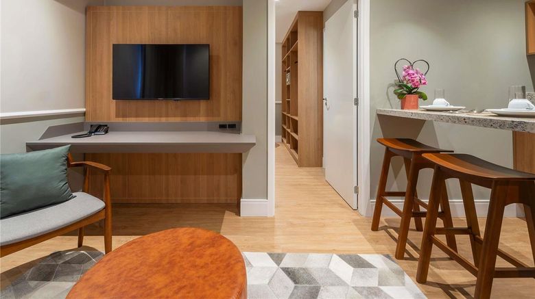 <b>Manhattan Porto Alegre by Mercure Room</b>. Images powered by <a href="https://iceportal.shijigroup.com/" title="IcePortal" target="_blank">IcePortal</a>.