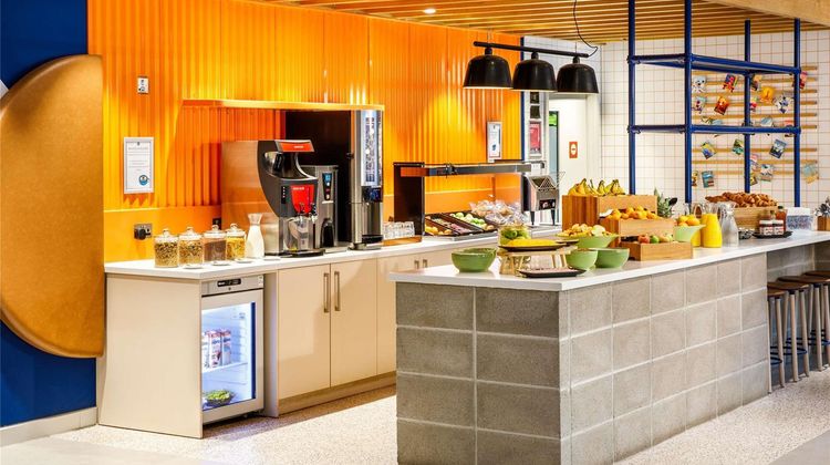 Ibis Budget Manchester Airport Exterior