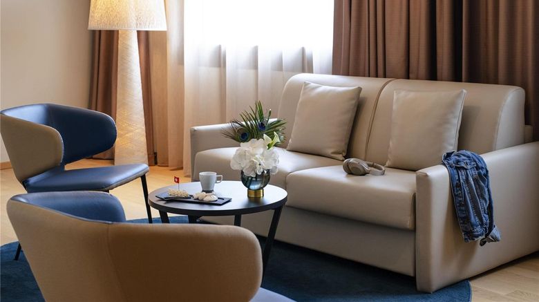 <b>Mercure Geneva Airport Room</b>. Images powered by <a href="https://iceportal.shijigroup.com/" title="IcePortal" target="_blank">IcePortal</a>.
