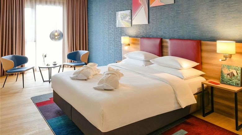 <b>Mercure Geneva Airport Suite</b>. Images powered by <a href="https://iceportal.shijigroup.com/" title="IcePortal" target="_blank">IcePortal</a>.
