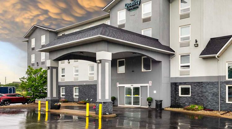 Quality Inn and Suites Grimsby Exterior