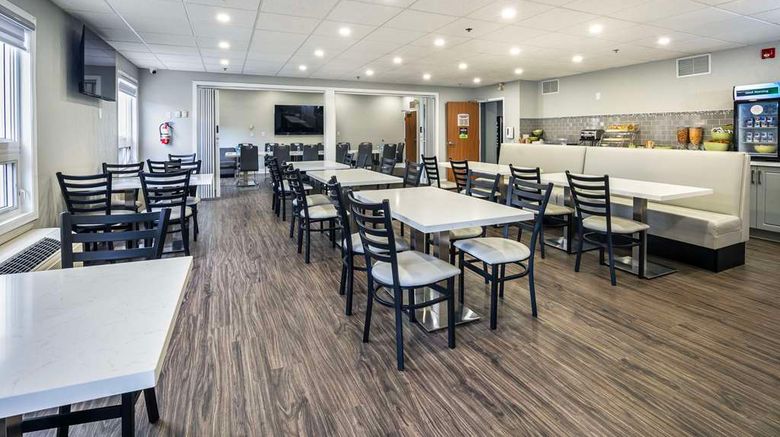 <b>Quality Inn and Suites Grimsby Restaurant</b>. Images powered by <a href="https://iceportal.shijigroup.com/" title="IcePortal" target="_blank">IcePortal</a>.