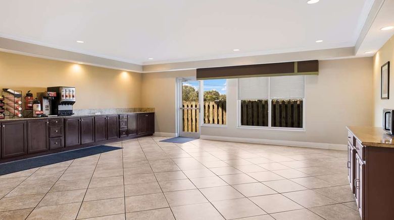 <b>Suburban Studios Berwick - Morgan City Restaurant</b>. Images powered by <a href="https://iceportal.shijigroup.com/" title="IcePortal" target="_blank">IcePortal</a>.