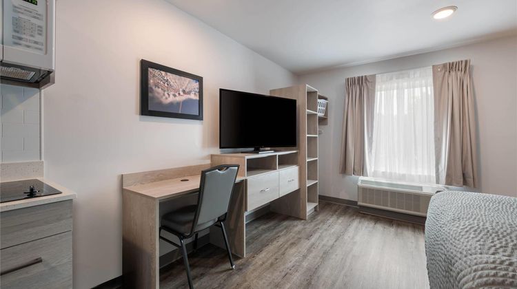WoodSpring Suites Charlotte Speedway Room