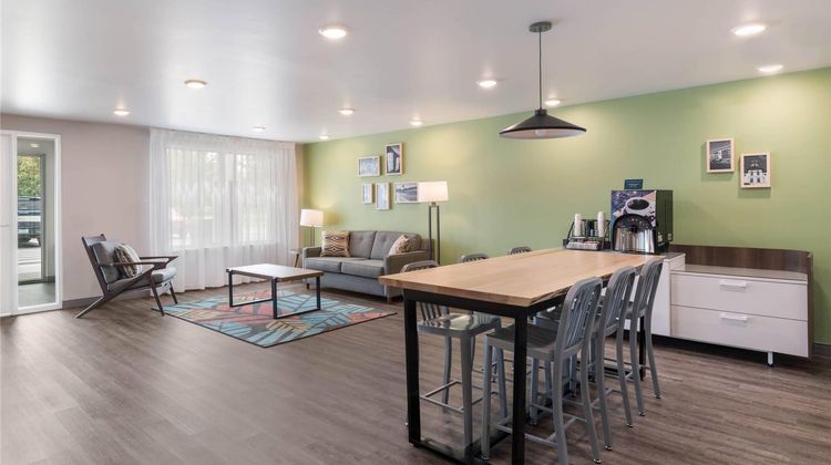 WoodSpring Suites Charlotte Speedway Lobby