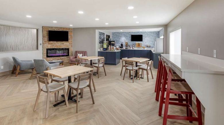 <b>Comfort Inn Mount Pleasant-Racine Restaurant</b>. Images powered by <a href="https://iceportal.shijigroup.com/" title="IcePortal" target="_blank">IcePortal</a>.