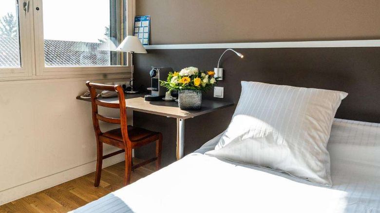 <b>Hotel Newport Villefranche d'Astarac Room</b>. Images powered by <a href="https://iceportal.shijigroup.com/" title="IcePortal" target="_blank">IcePortal</a>.