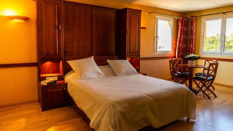 <b>Hotel Newport Villefranche d'Astarac Room</b>. Images powered by <a href="https://iceportal.shijigroup.com/" title="IcePortal" target="_blank">IcePortal</a>.