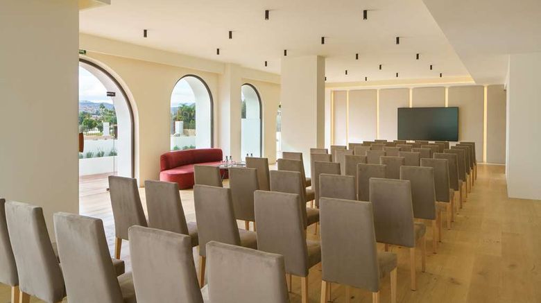 <b>La Zambra Hotel Meeting</b>. Images powered by <a href="https://iceportal.shijigroup.com/" title="IcePortal" target="_blank">IcePortal</a>.
