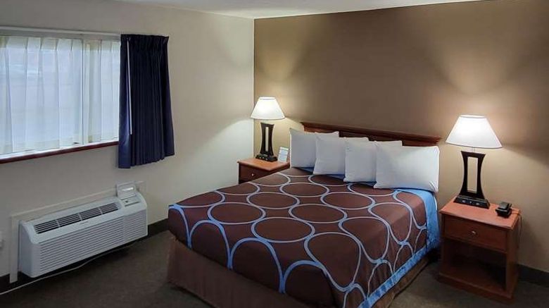 <b>SureStay Plus Hotel by BW Grand Island Room</b>. Images powered by <a href="https://iceportal.shijigroup.com/" title="IcePortal" target="_blank">IcePortal</a>.