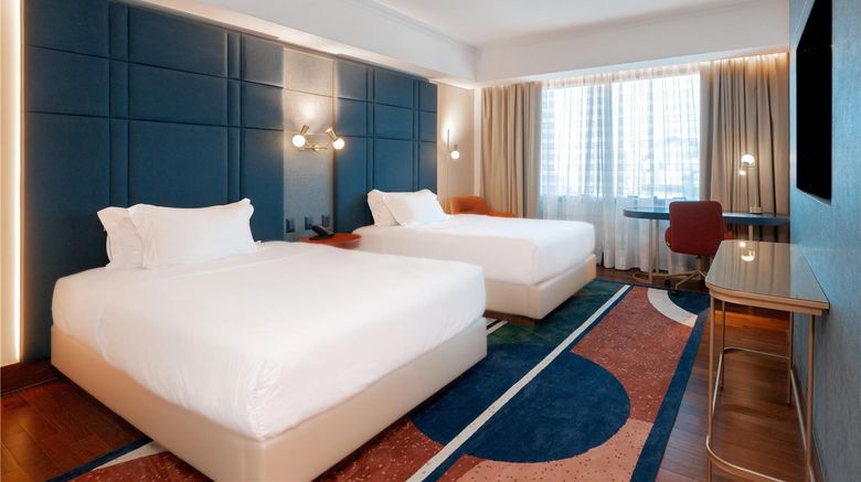 <b>Hilton Porto Alegre Room</b>. Images powered by <a href="https://iceportal.shijigroup.com/" title="IcePortal" target="_blank">IcePortal</a>.