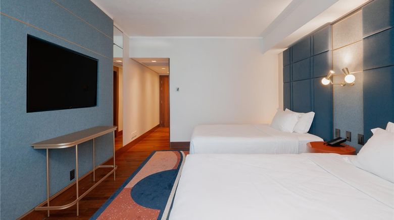 <b>Hilton Porto Alegre Room</b>. Images powered by <a href="https://iceportal.shijigroup.com/" title="IcePortal" target="_blank">IcePortal</a>.