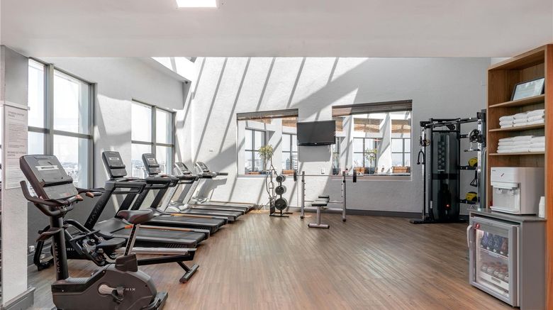 <b>Hilton Porto Alegre Health</b>. Images powered by <a href="https://iceportal.shijigroup.com/" title="IcePortal" target="_blank">IcePortal</a>.