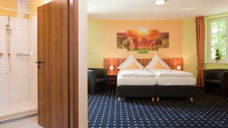 <b>Hotel Deutscher Hof Room</b>. Images powered by <a href="https://iceportal.shijigroup.com/" title="IcePortal" target="_blank">IcePortal</a>.