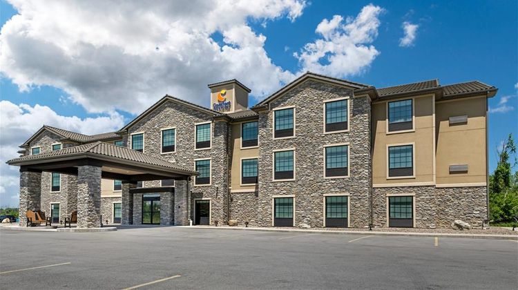 Comfort Inn & Suites Exterior