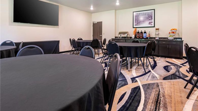 <b>Comfort Inn & Suites Meeting</b>. Images powered by <a href="https://iceportal.shijigroup.com/" title="IcePortal" target="_blank">IcePortal</a>.
