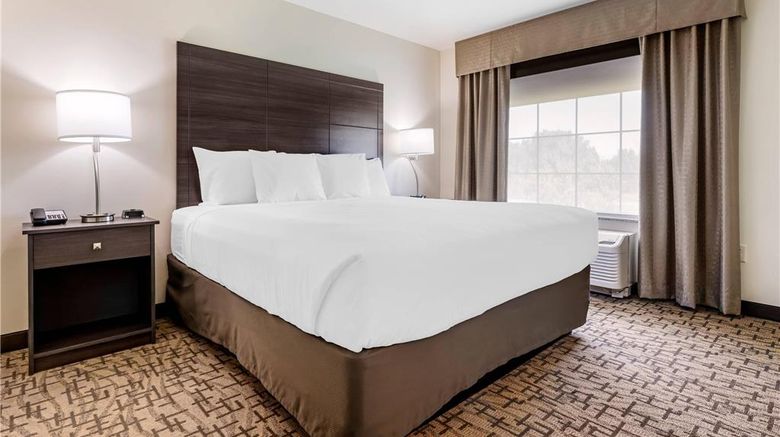 <b>Comfort Inn & Suites Suite</b>. Images powered by <a href="https://iceportal.shijigroup.com/" title="IcePortal" target="_blank">IcePortal</a>.