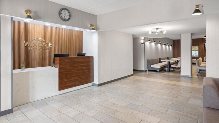 Wingate by Wyndham New Stanton Lobby