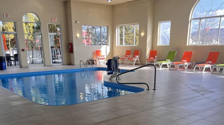 Wingate by Wyndham New Stanton Pool