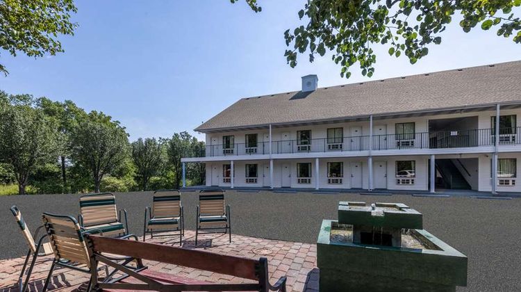 Super 8 by Wyndham Branson Other