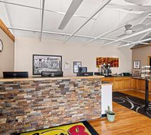 Super 8 by Wyndham Branson Lobby