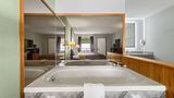 Super 8 by Wyndham Branson Suite