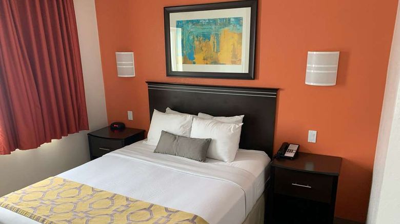 <b>Baymont by Wyndham Gillette Room</b>. Images powered by <a href="https://iceportal.shijigroup.com/" title="IcePortal" target="_blank">IcePortal</a>.