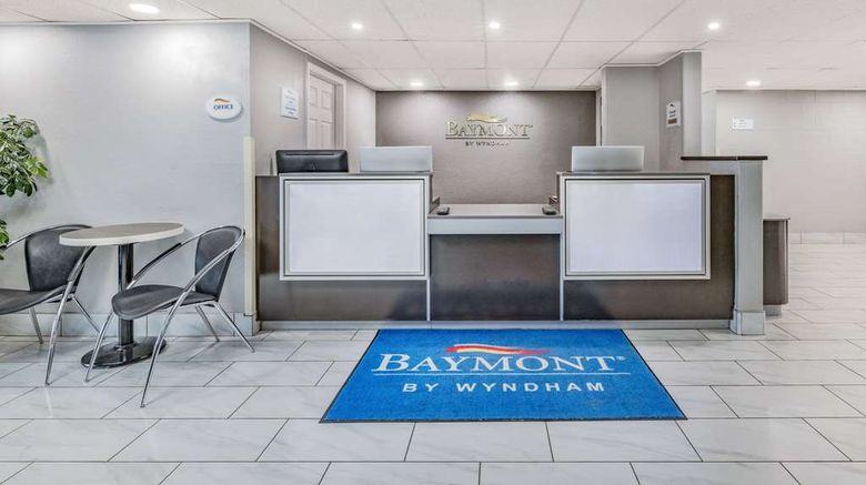 <b>Baymont by Wyndham Gillette Lobby</b>. Images powered by <a href="https://iceportal.shijigroup.com/" title="IcePortal" target="_blank">IcePortal</a>.