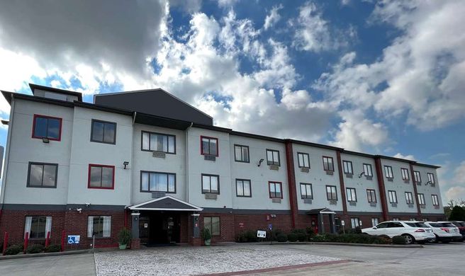 Baymont by Wyndham Houston Exterior