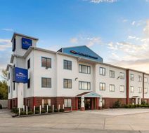 Baymont by Wyndham Houston Exterior