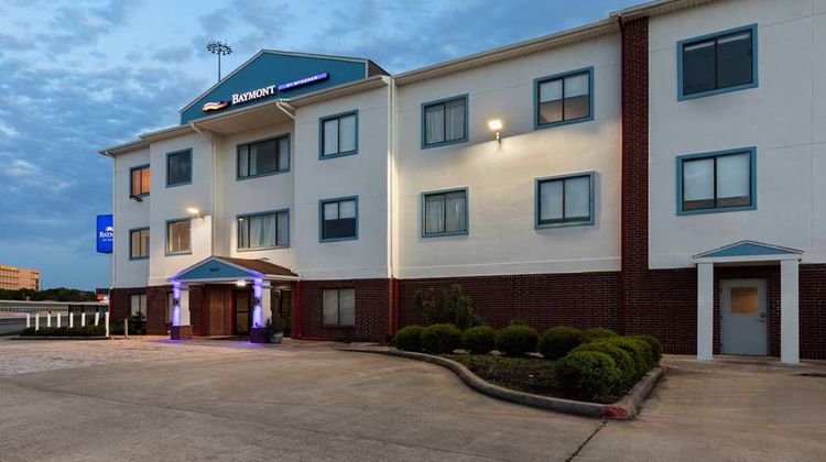 Baymont by Wyndham Houston Exterior