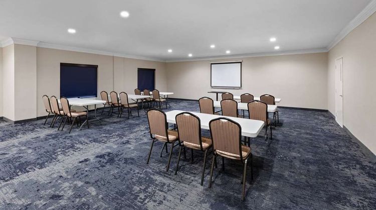 Baymont by Wyndham Houston Meeting
