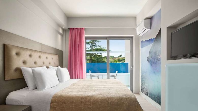 <b>Tryp by Wyndham Corfu Dassia Room</b>. Images powered by <a href="https://iceportal.shijigroup.com/" title="IcePortal" target="_blank">IcePortal</a>.