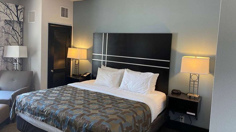 <b>La Quinta Inn & Suites Lubbock Southwest Room</b>. Images powered by <a href="https://iceportal.shijigroup.com/" title="IcePortal" target="_blank">IcePortal</a>.