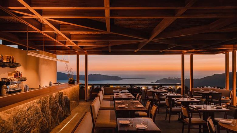 <b>Nobu Hotel Santorini Restaurant</b>. Images powered by <a href="https://iceportal.shijigroup.com/" title="IcePortal" target="_blank">IcePortal</a>.