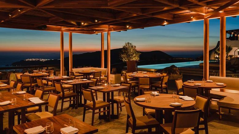 <b>Nobu Hotel Santorini Restaurant</b>. Images powered by <a href="https://iceportal.shijigroup.com/" title="IcePortal" target="_blank">IcePortal</a>.